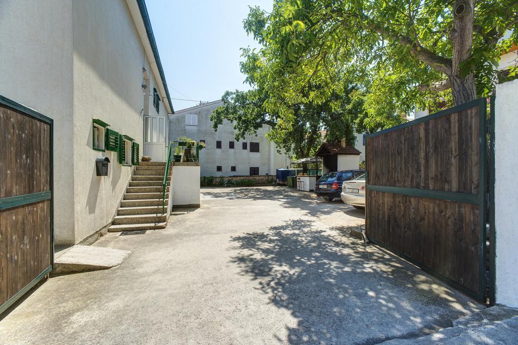 Apartmani Juricev Vodice Exterior photo